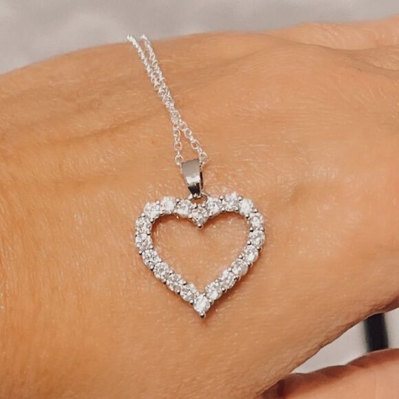 The Valentina Crystal heart and 925 pendant necklace - Picture 2 of 9